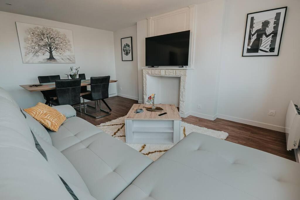Appartement T3 Hyper Centre โซมูร์ ภายนอก รูปภาพ